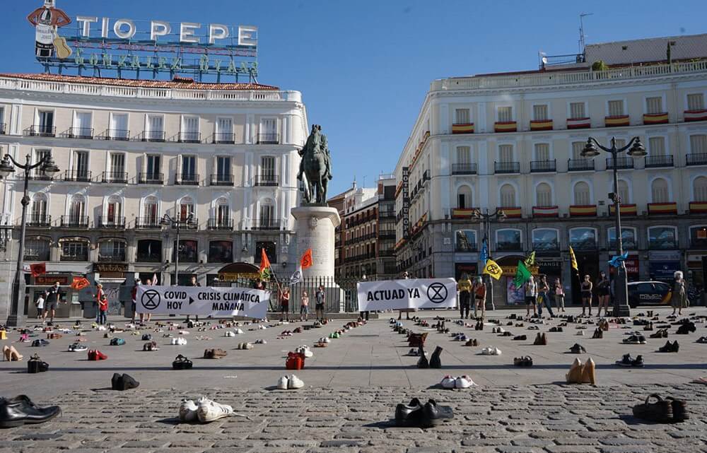 Rebell*innen protestieren inSpanien