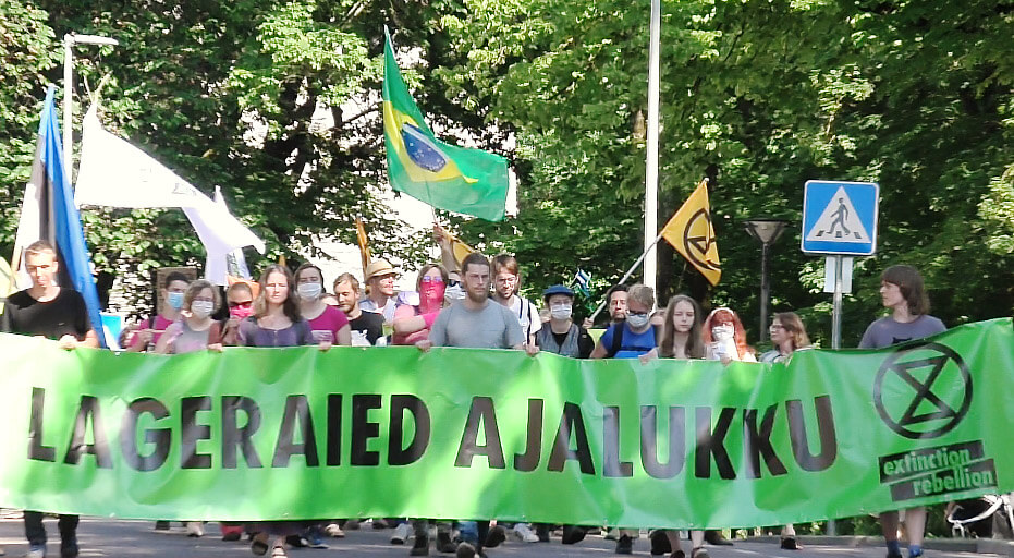 Demonstracja estońskich rebeliantów irebeliantek